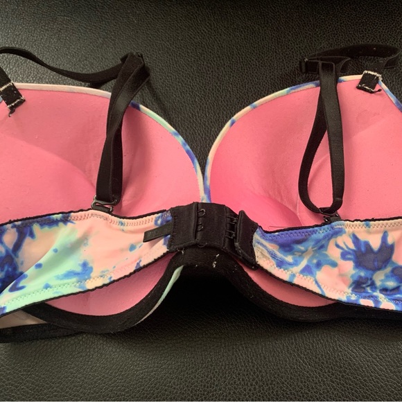 PINK Wear Everywhere Super Push Up Tie Dye Bra - Picture 3 of 6